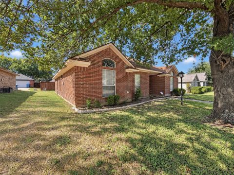 725 Andalusia Trail, DeSoto, TX 75115 — photo 2