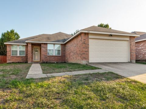 2043 Cap Rock Lane, Grand Prairie
