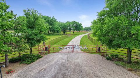 10898 Friendship Road, Pilot Point, TX 76258 — photo 3