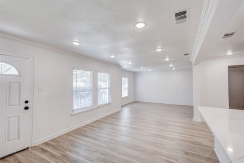 805 Crockett Street, Garland, TX 75040 — photo 3