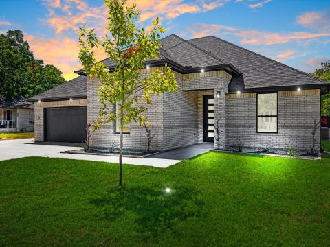 716 E Jefferson Street, Waxahachie