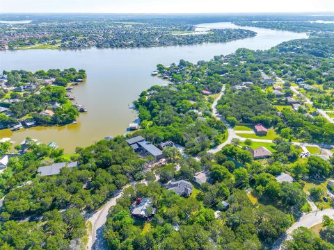 228 Rock Harbor Drive, Granbury, TX 76048 — photo 3