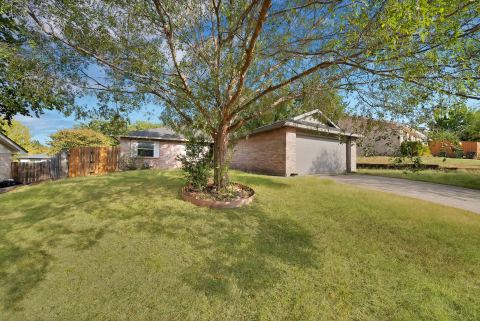 813 Panay Way Drive, Fort Worth, TX 76108 — photo 2