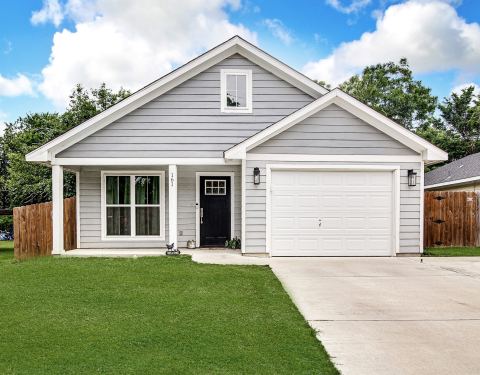 161 Columbia Street, Cleburne