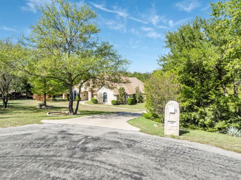 106 Woodhaven Court, Weatherford, TX 76087 — photo 2