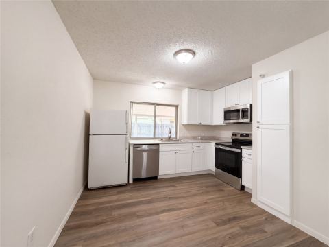 2610 Fallcreek Street, Arlington, TX 76014 — photo 2
