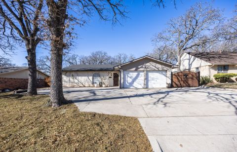6704 Trailwood Drive, Forest Hill, TX 76140 — photo 2