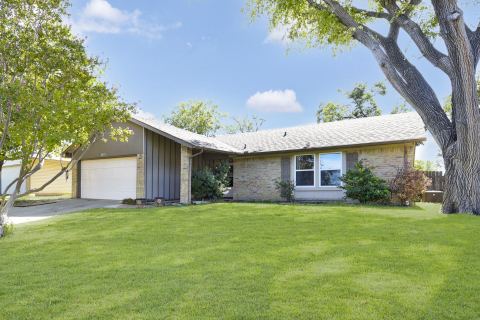 2010 Statler Drive, Carrollton, TX 75007 — photo 2