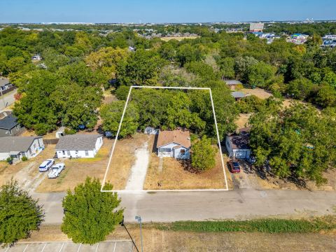 106 Bales Street 108, Cleburne