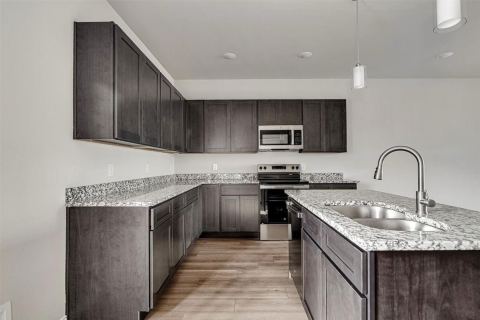 1136 E Broadway Avenue 1138, Fort Worth, TX 76104 — photo 2