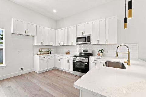 214 D Street, Whitesboro