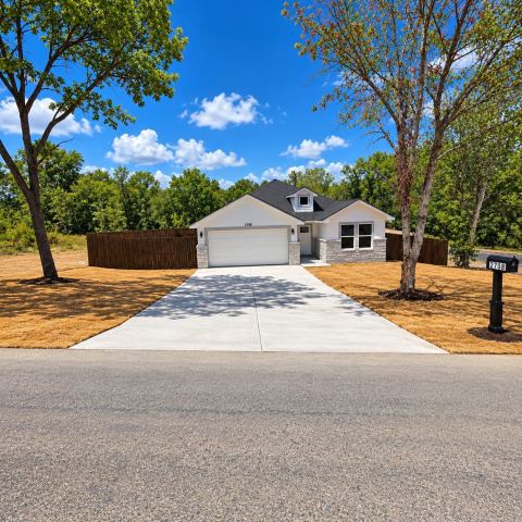 2708 Beechwood Street, Granbury, TX 76048 — photo 2