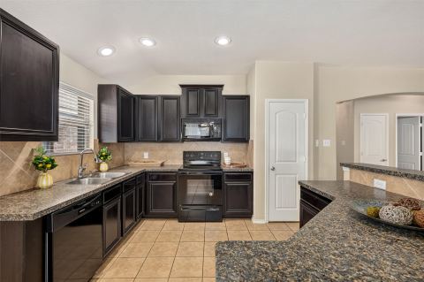 2060 Meadow Park Drive, Princeton, TX 75407 — photo 2
