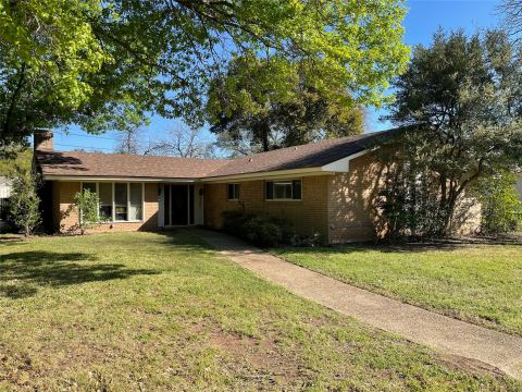 5300 Lake Crest Drive, Waco, TX 76710 — photo 3