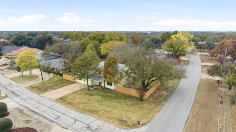 5600 Choctaw Drive, Granbury, TX 76049 — photo 2