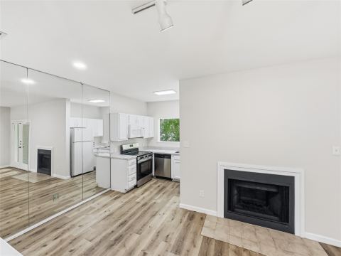 7126 Holly Hill Drive 210, Dallas, TX 75231 — photo 2