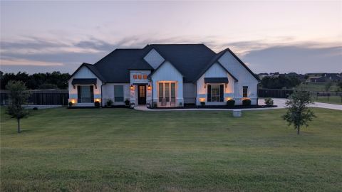 1107 Pioneer Crossing, Weatherford, TX 76088 — photo 2