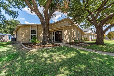 2017 Jennifer Court, Carrollton, TX 75007 — photo 2
