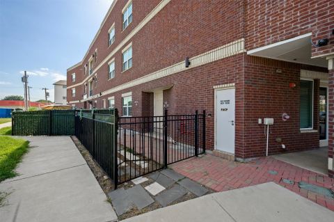 251 S Mill Street 380, Lewisville, TX 75057 — photo 2