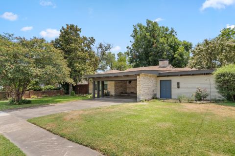 2115 Park Street, Greenville, TX 75401 — photo 2