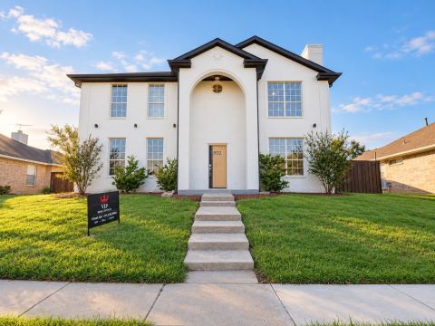 802 Azalia Drive, Lewisville, TX 75067 — photo 2