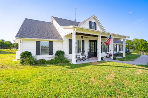 1920 Meander Road, Granbury, TX 76049 — photo 2