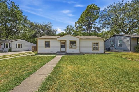 111 Atkinson Drive, Sherman, TX 75092 — photo 2