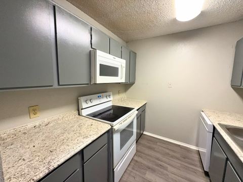 219 Fry Street 6, Denton, TX 76201 — photo 2
