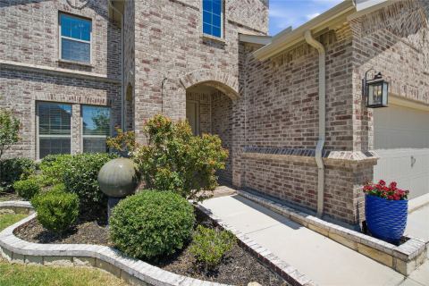 5616 Salt Springs Drive, Fort Worth, TX 76179 — photo 2