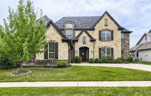 138 Fairweather Drive, Burleson