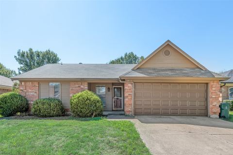 806 Wind Brooke Drive, Arlington