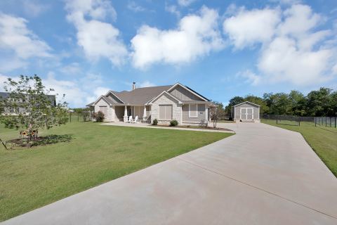 1039 Northern Oaks Court, Springtown, TX 76082 — photo 3