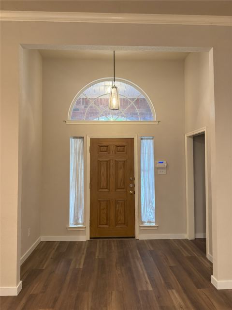 215 Springpark Drive, Arlington, TX 76014 — photo 2