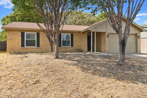 6429 Yarmouth Avenue, North Richland Hills, TX 76182 — photo 2