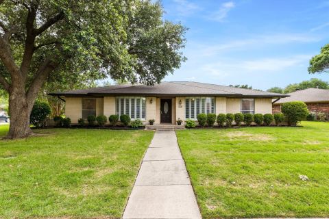 1809 Greenway Drive, Plano, TX 75075 — photo 3