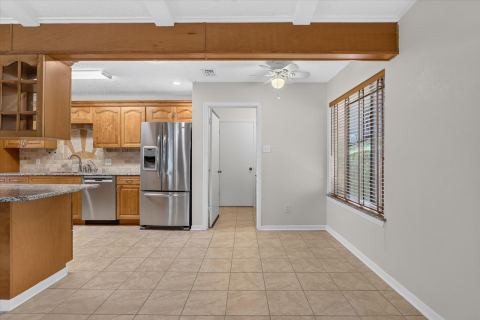 1820 Holly Oak Street, Arlington, TX 76012 — photo 3