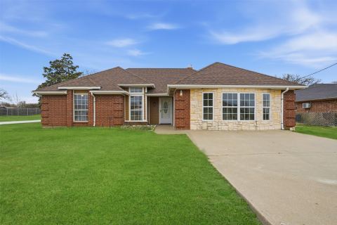 3917 Country Meadows Circle, Granbury, TX 76049 — photo 3