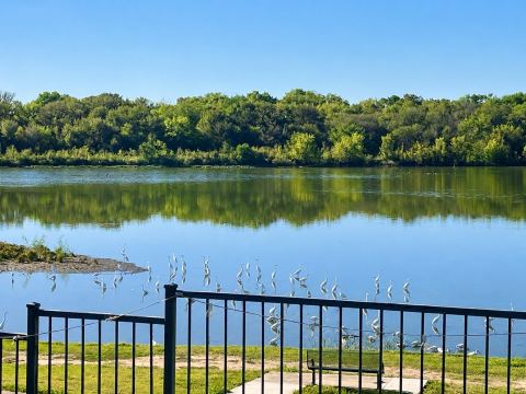 10400 Lake Park Drive, Fort Worth