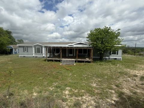 1085 Highland Circle, Springtown