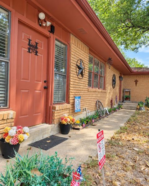 800 Kerry Lane, Azle, TX 76020 — photo 2
