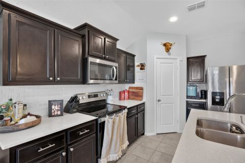 717 Durango Lane, Cleburne, TX 76033 — photo 3
