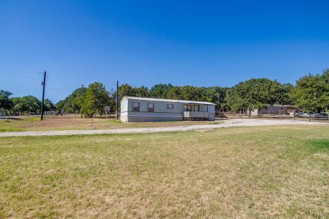 173 Briar Oaks Drive, Azle, TX 76020 — photo 2
