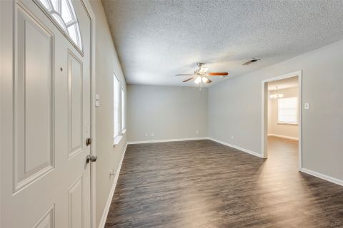 601 Biggs Terrace, Arlington, TX 76010 — photo 2