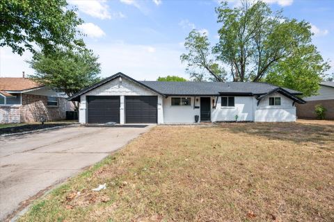 316 Wintercrest Road, Burleson