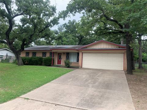 132 Skylark Drive, Azle, TX 76020 — photo 2