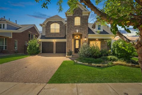 1317 Mary Horn Drive, Aubrey