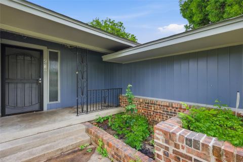 2010 Swansee Drive, Dallas, TX 75232 — photo 2