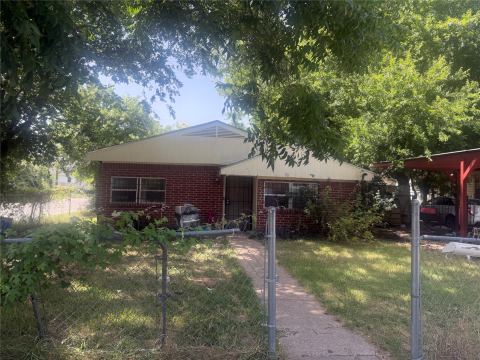 900 Dearborn, Waco
