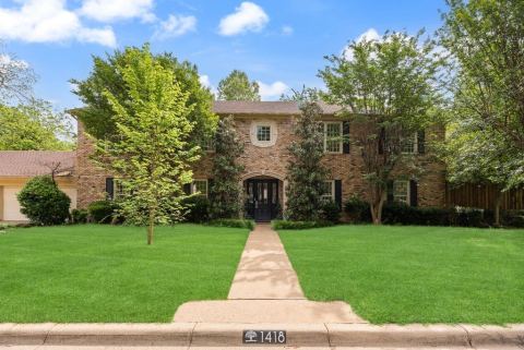 1418 Yakimo Drive, Dallas, TX 75208 — photo 2