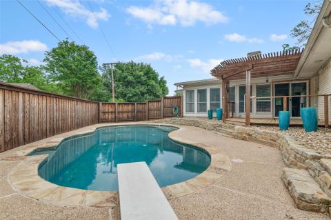 2005 Prince John Drive, Grand Prairie, TX 75050 — photo 2